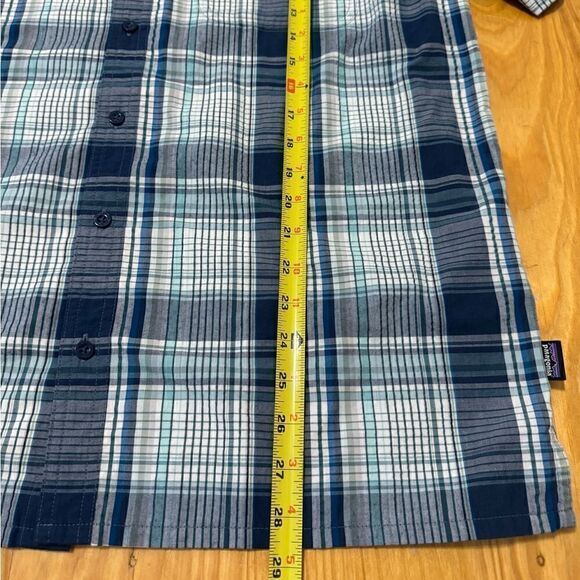 Patagonia Puckerware Button Up Shirt Mens LRG Short Sleeve Seersucker Blue Plaid - Picture 8 of 10